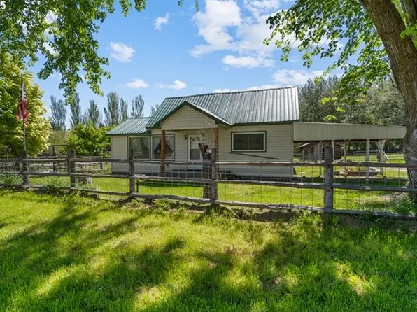 880 Heppner Spray Hwy, Heppner, OR 97836