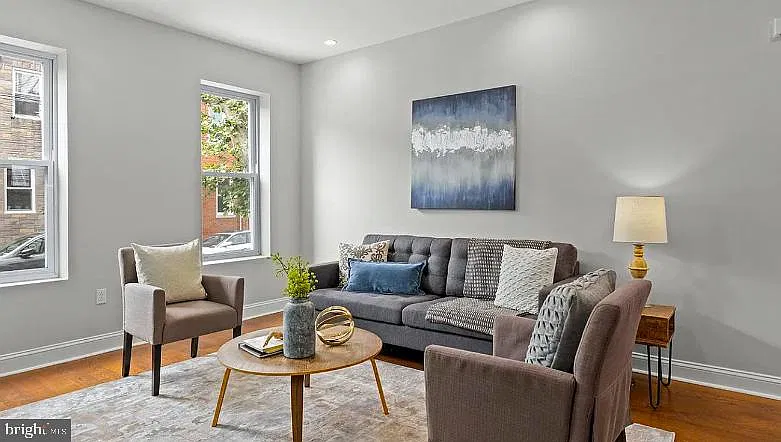 3 bed, 1.0 bath, 1364 sqft, $1,995 — Photo 2