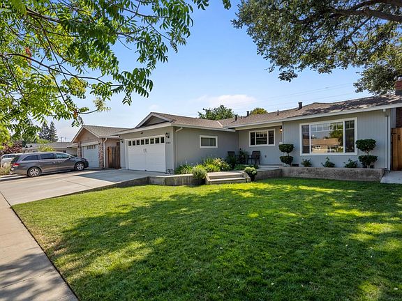 3rd image of 3983 La Mesa Ln