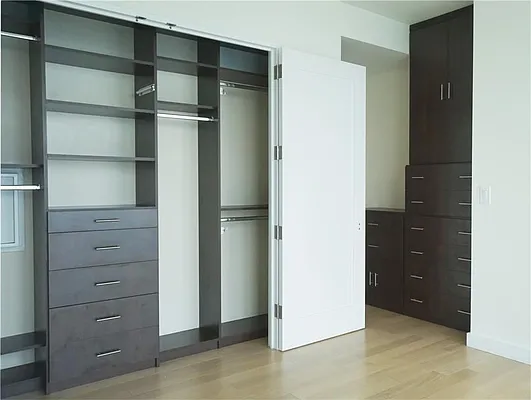 Rented by R New York | media 81