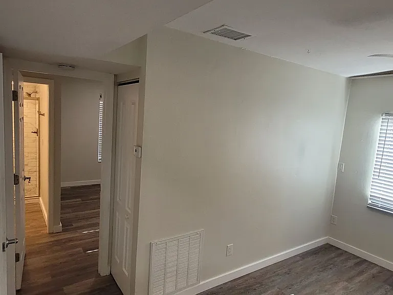 1460 Sheafe Ave NE #105 — Photo 20