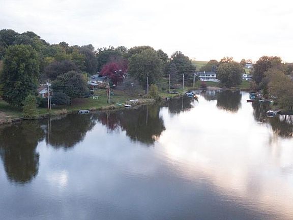 5th image of 1900 Cloveridge Dr
