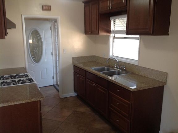3rd image of 6300 Obispo Ave