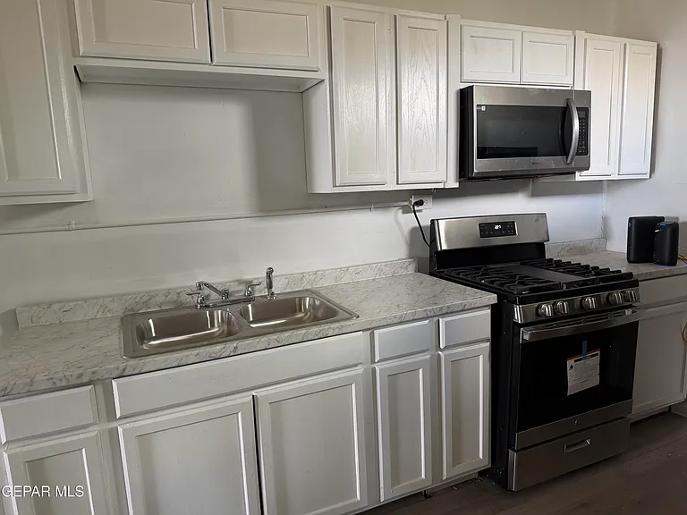 1025 Magoffin Ave #1 — Photo 4