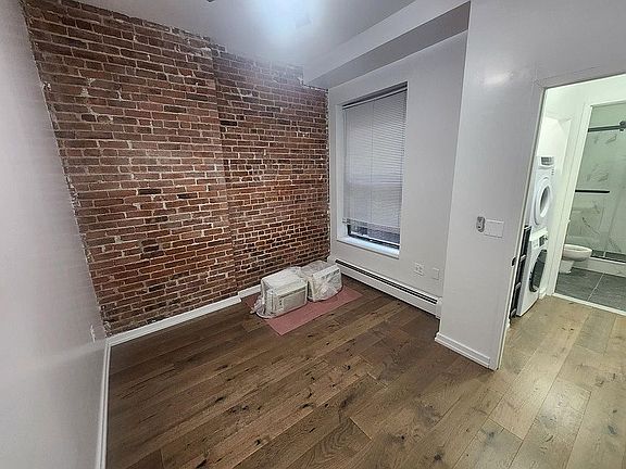 3rd image of 971 Columbus Ave APT 3