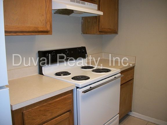 5th image of 4344 Melissa Ct W