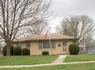 7401 Palm Dr, Urbandale, IA 50322