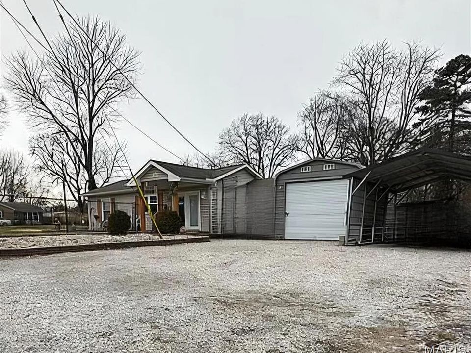 2nd image of 209 Conniston Dr