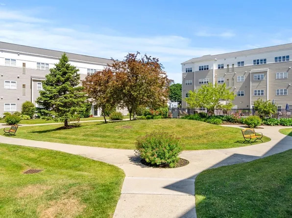 140 Railroad Ave APT B216, Norwood, MA 02062