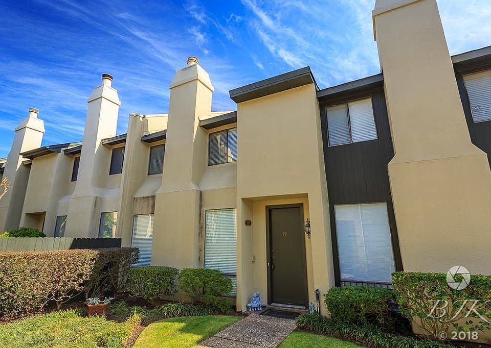 1st image of 1116 Bering Dr APT 19