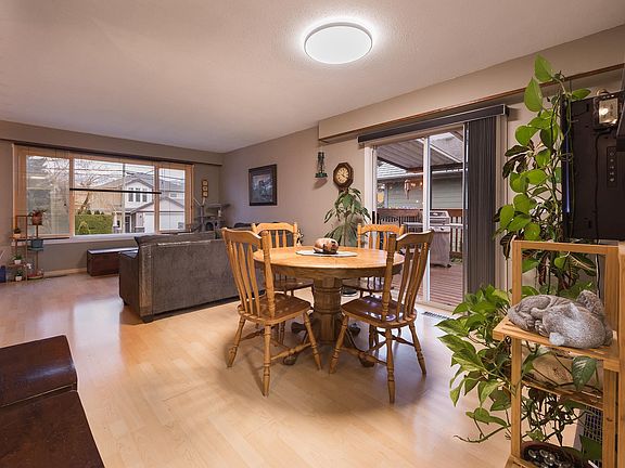 5th image of 10283 Kent Rd