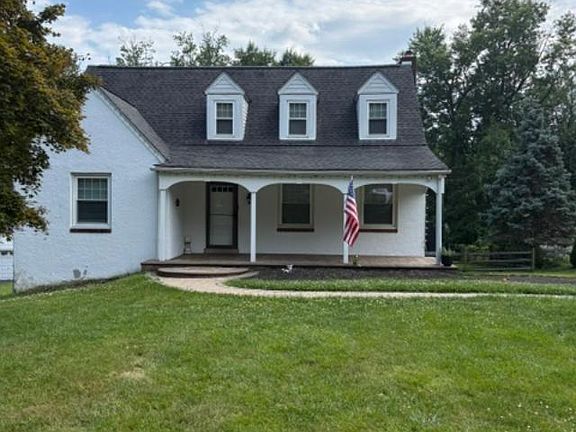 2nd image of 90 Clearview Ave