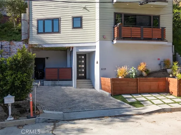 2239 Laurel Canyon Blvd, Los Angeles, CA 90046