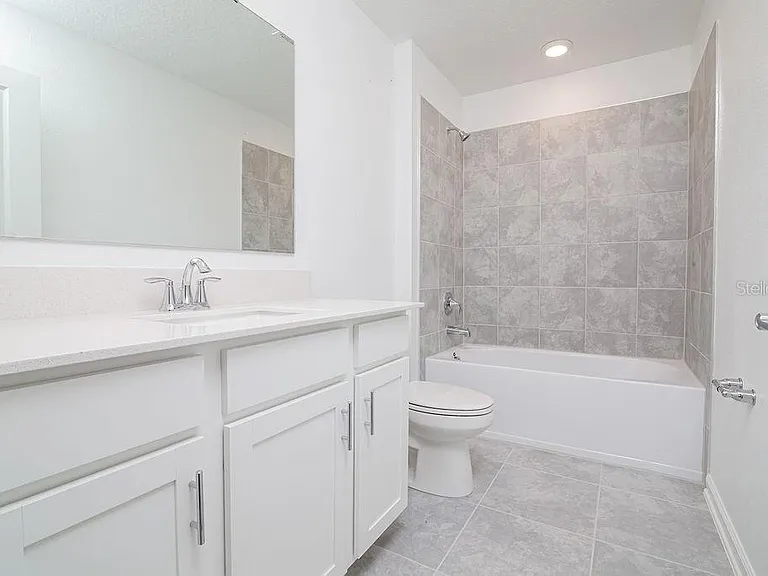 2821 Armstrong Ave — Photo 36