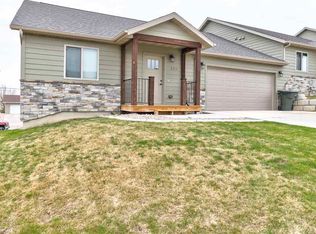 355 Redrock Cir, Belle Fourche, SD 57717