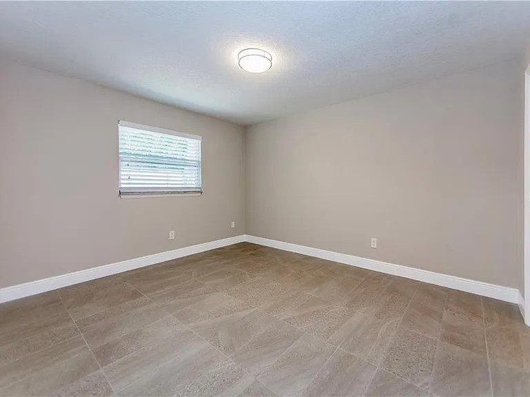 817 Laurel Ave — Photo 9