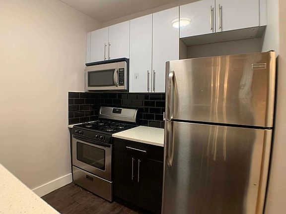 4th image of 21 W 131st St #1B