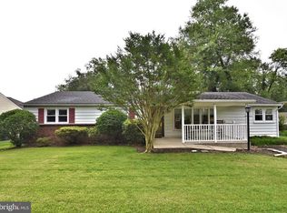 123 Holly Dr, Hatboro, PA 19040