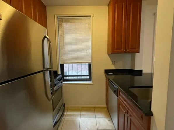 110 Bank Street 1A image 2 of 7