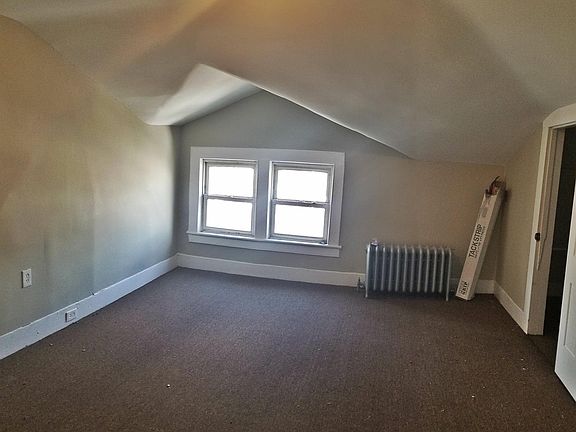 3rd image of 52 S Burnett St