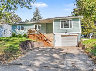 316 Lincoln St, Pella, IA 50219