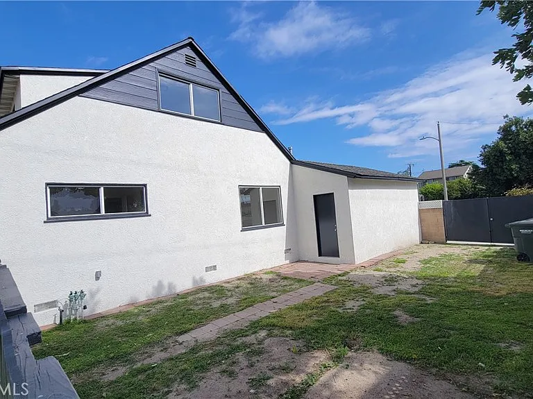 8001 Coral Bell Way — Photo 2