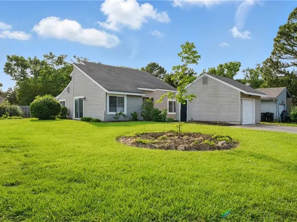 687 Orangewood Dr, Virginia Beach, VA 23453