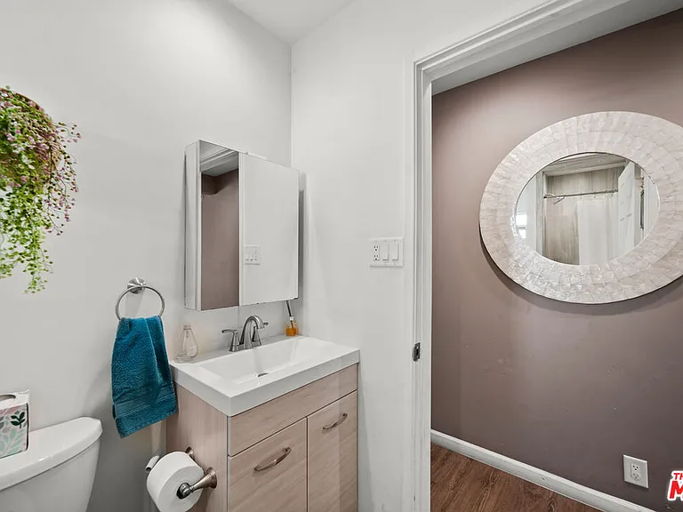 2227 Alsace Ave — Photo 24
