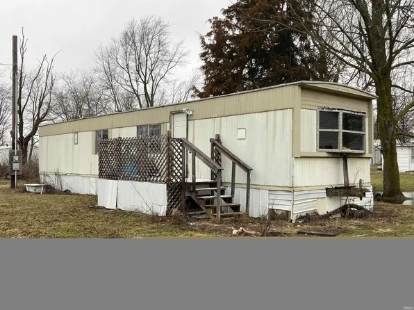 603 East St, Farmland, IN 47340