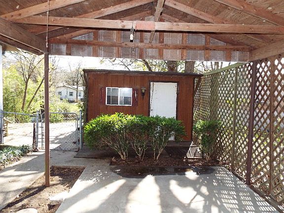 5th image of 108 Wren Ln