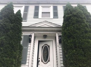 16 Culloden Rd, Stamford, CT 06902