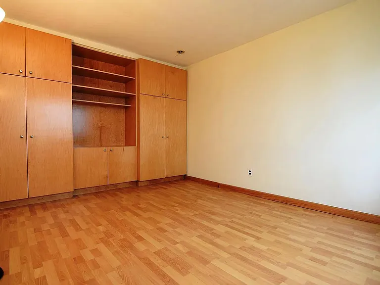 341 Naughton Ave #1F — Photo 5