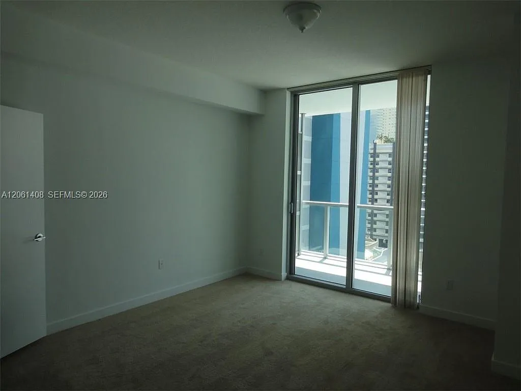 2 bed, 1013 sqft, $3,490 — Photo 3