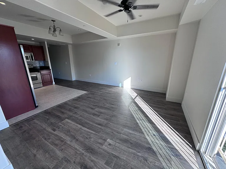 200 W 2nd St #401 — Photo 3