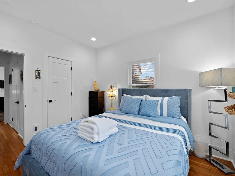 39 Cedar St — Photo 22