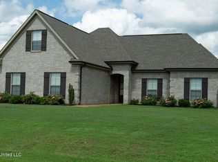 207 Cadet Dr, Senatobia, MS 38668