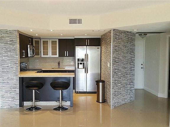 4th image of 8290 Lake Dr APT 507
