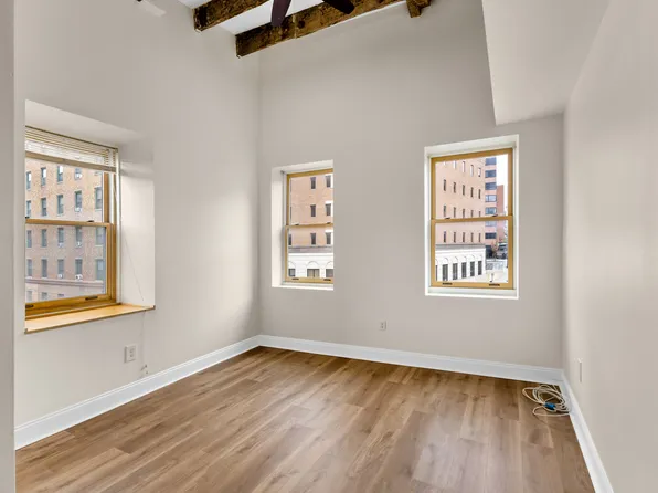 111 Pine St APT 4W, Albany, NY 12207