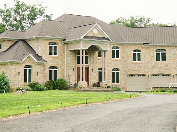 2nd image of 5848 Doyle Rd