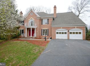 5210 Glen Meadow Rd, Centreville, VA 20120
