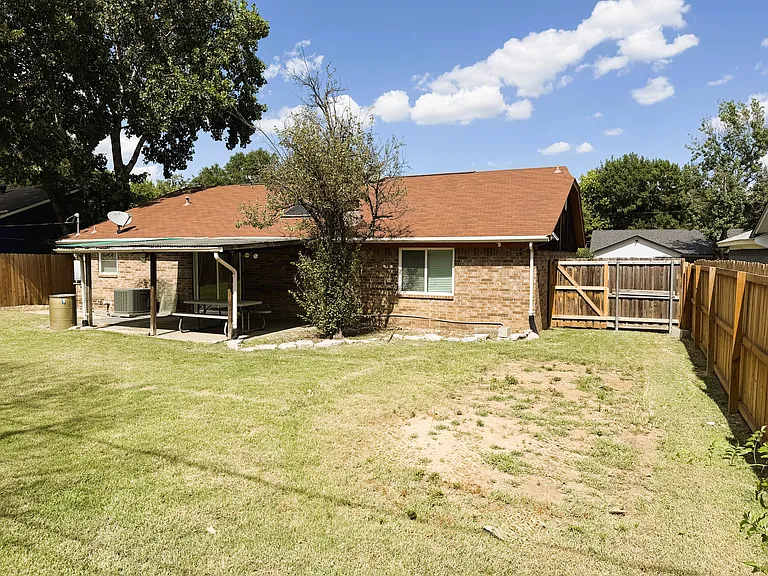 6406 Willow Springs Dr — Photo 18