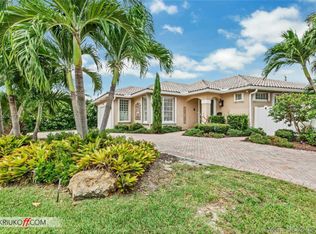 2157 NE 25th St, Wilton Manors, FL 33305