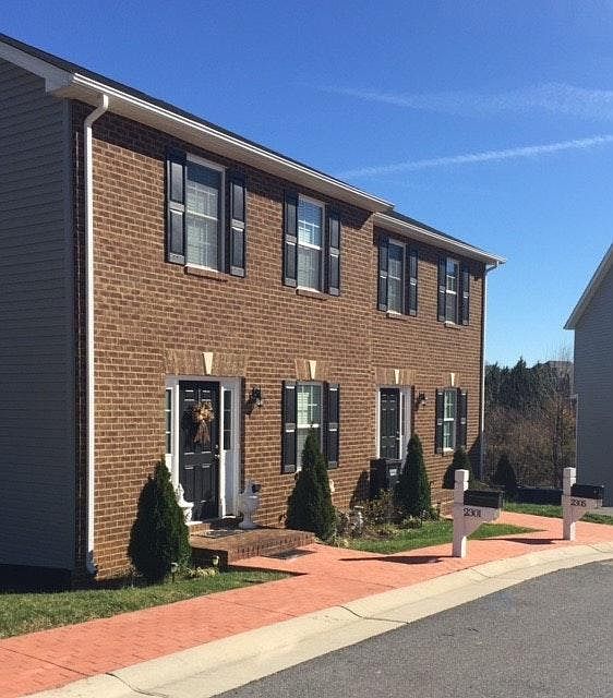 1st image of 2313 Jenny Ln