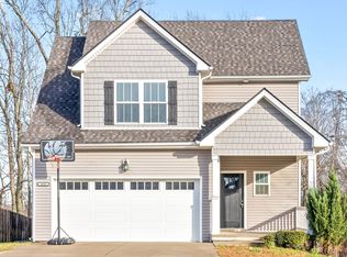 1892 Rains Rd, Clarksville, TN 37042