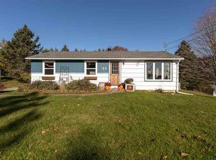 25 Pine St, Chester, NS B0J1J0