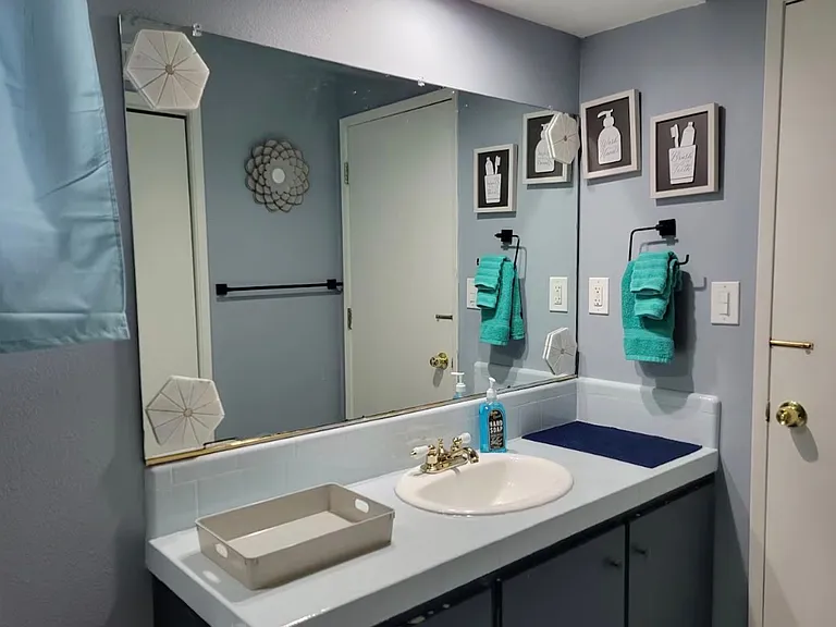 1952 Burleson Ave — Photo 15