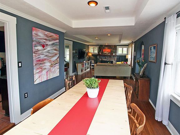 5th image of 1027 Lakeshore Dr