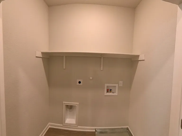 7122 Magnolia Blf #2 — Photo 15