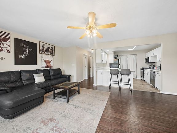 4th image of 275 Huntingdon Ave