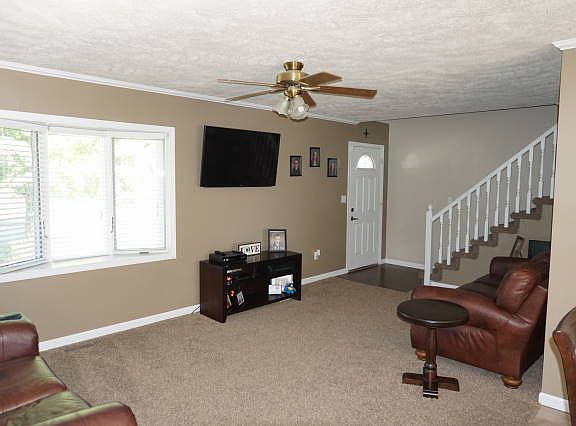 3rd image of 701 N Vermillion St